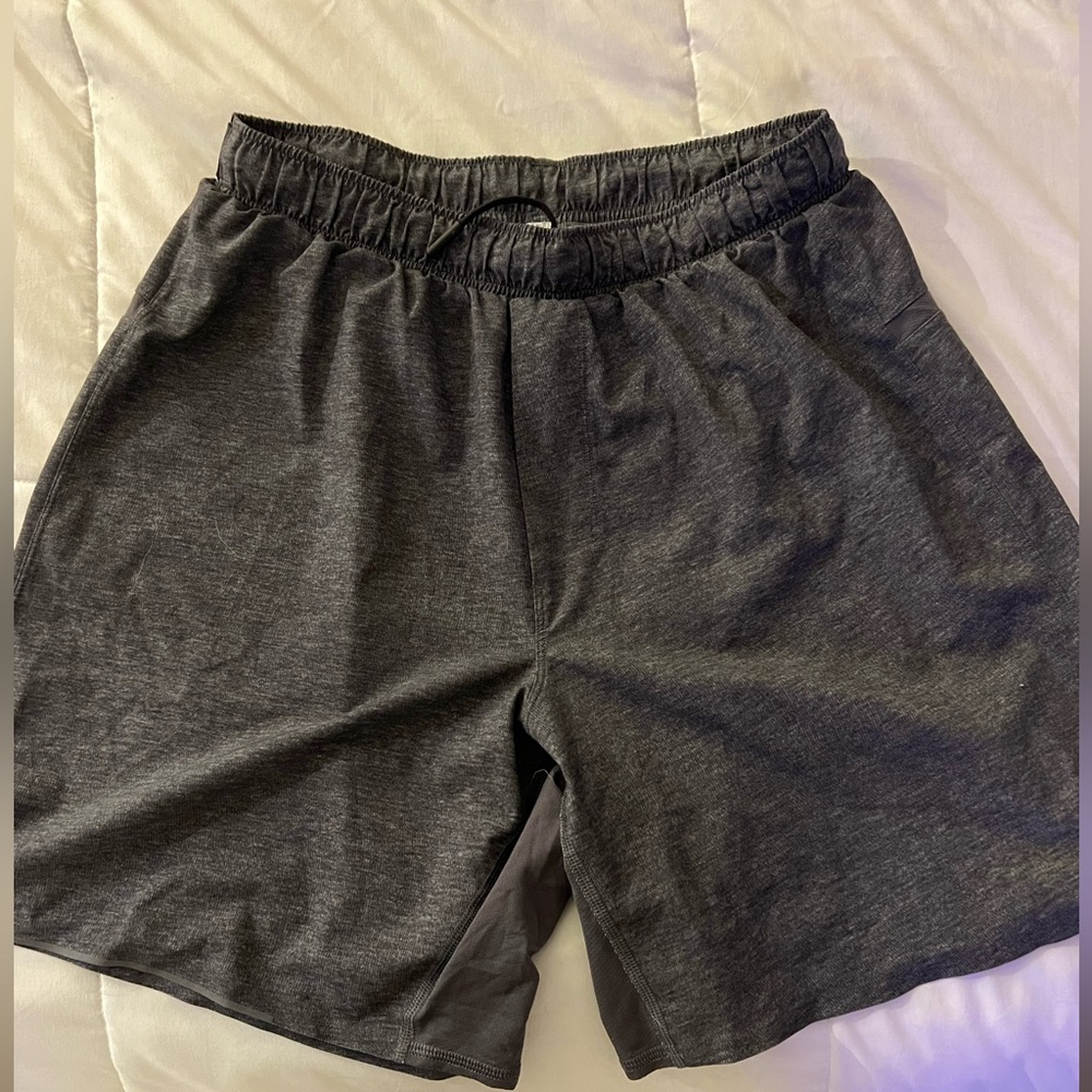 Men’s Lulu lemon run surge shorts 6in